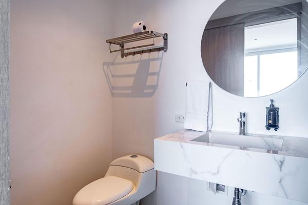 Idyllic Loft w/ Vibrant Terrace in Bocagrande