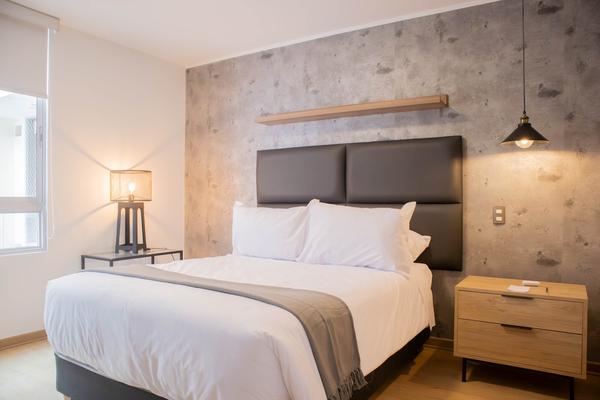 Bright 1BR w/ Private Balcony in Barranco