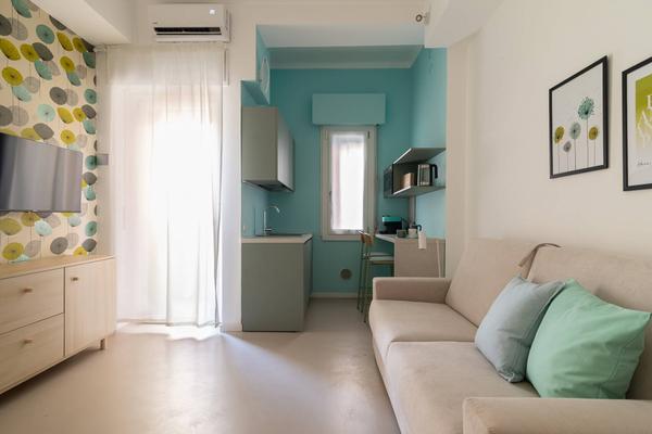 Centric 1BR Steps from Milan’s Cultural Core