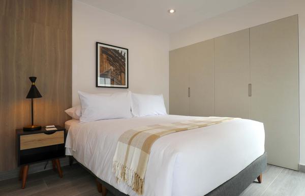 Grandiose Duplex w/ Modern Deco in Miraflores