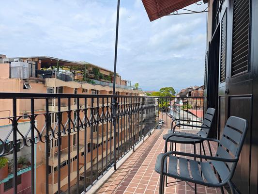 High-end 1BR with Balcony in Casco Viejo