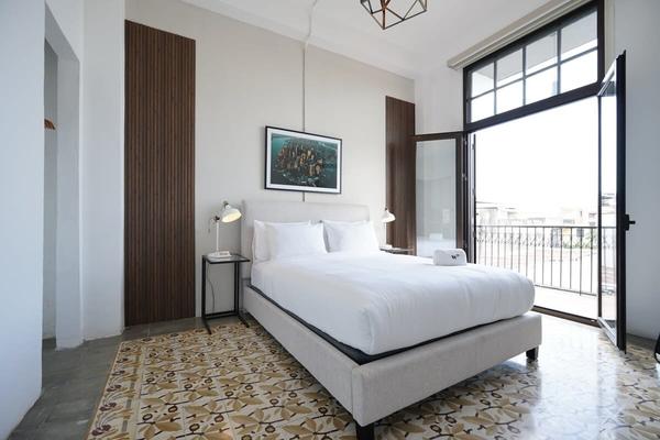 Furnished 2BR with Balcony in Casco Viejo