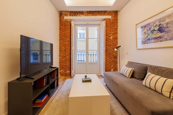 Luxury 2BR at Palacio Real