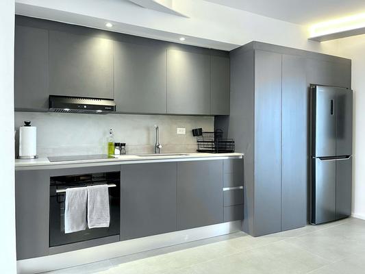 Inviting 1BR w/ Rooftop Pool in Prime Location