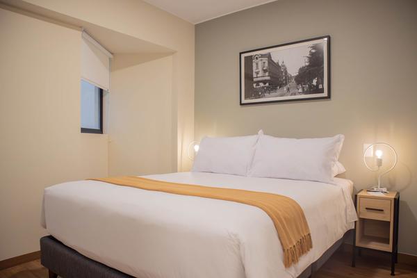 Modern 2BR w/ Scenic Balcony Close to Kennedy Park