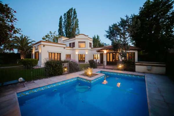 Stylish 2BR Home with Air Conditioning