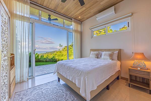 Stylish 6BR Villa w/ Panoramic Jungle & horizon Views