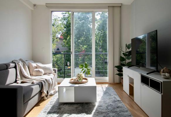 Attractive 3BR with Lovely Terrace