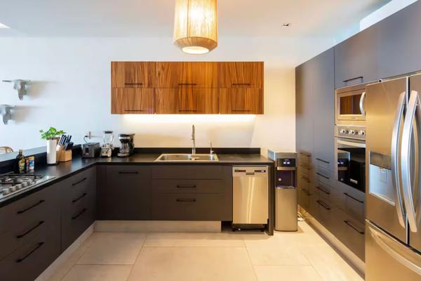 Luxury & Bright 3BR House w/ Infinity Pool