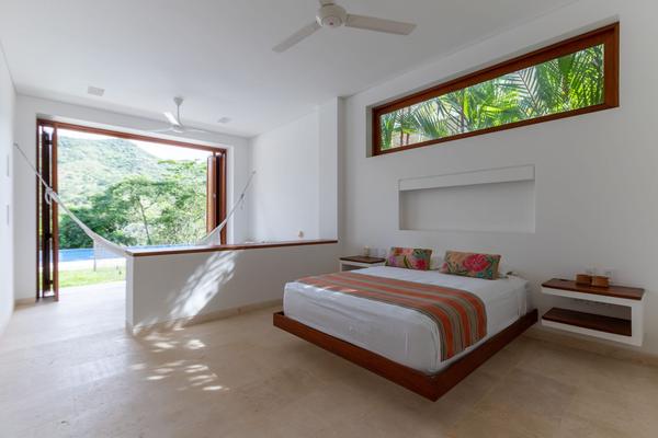 Glowing 4BR Villa w/ Pool at Mesa de Yeguas