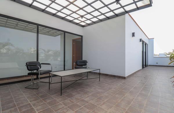 Radiant 2BR with Terrace in Miraflores