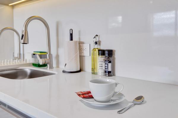 Radiant 2BR w/ Balcony in Santa Barbara