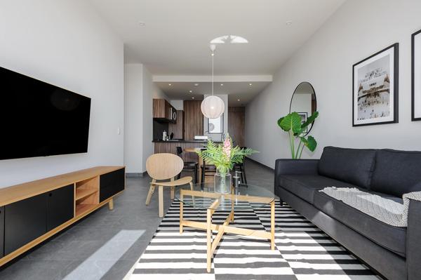 Royal 2BR apts w/ sunlit views of Cuauhtémoc