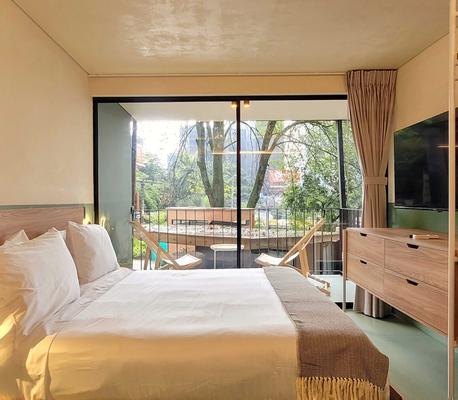 Attractive 2BR w/ Balcony in Poblado