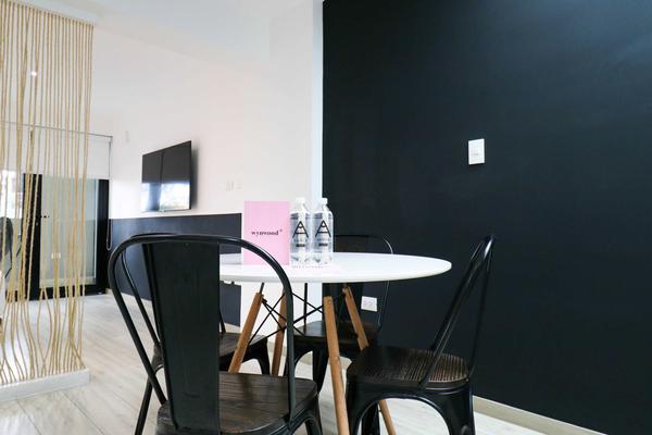 Artistic 2BR with Balcony in Barranco