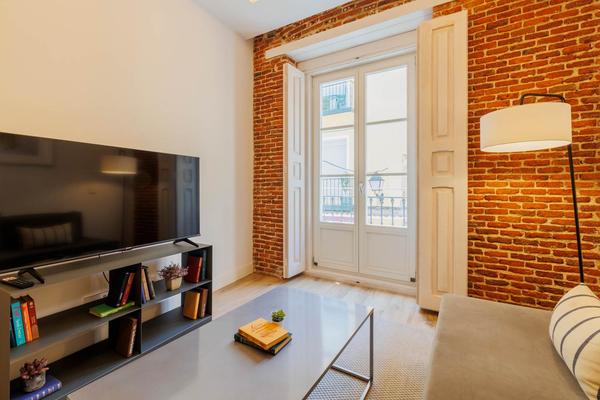 Exceptional 2BR at Palacio Real
