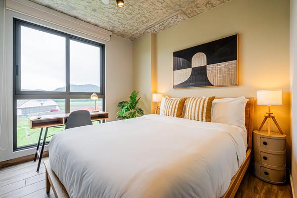 Trendy 2BR w/Balcony in the Heart of Centriqo