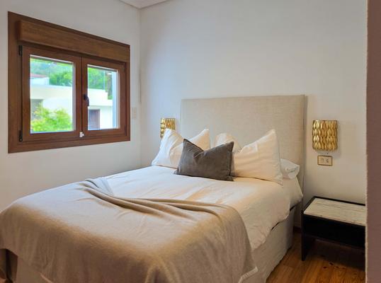 Elegant 4BR Villa w/ Pool & Cíes Views in Cangas