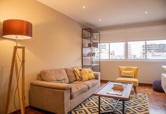 Sophisticated 1BR Stay in Prime Miraflores