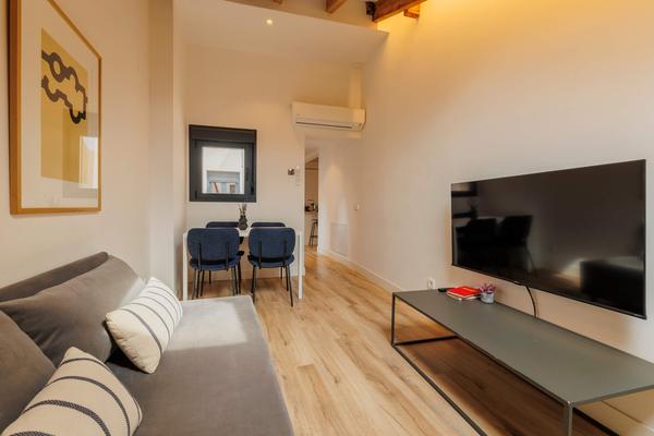 Spacious 2BR at Palacio Real