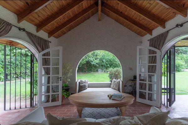 Dreamy 4BR w/ Pool near Plaza Principal