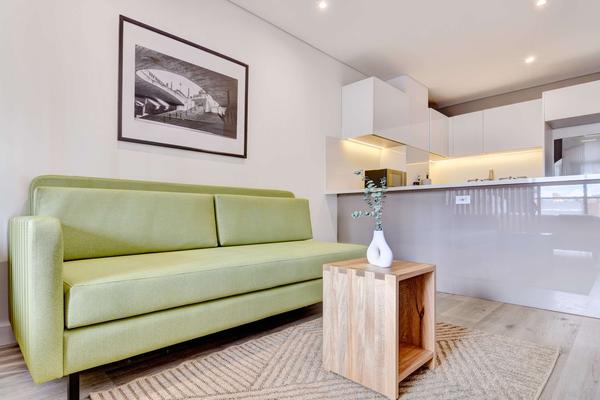 Colorful Loft w/ Balcony in Santa Bárbara