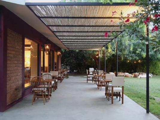 Spectacular 4BR w/ Garden Views in Mendoza