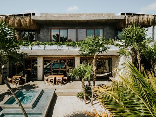 Peaceful Oceanfront Villa in Tulum