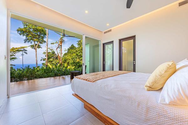 Luxury 3BR Rainforest Villa w/ Oceanview Pool