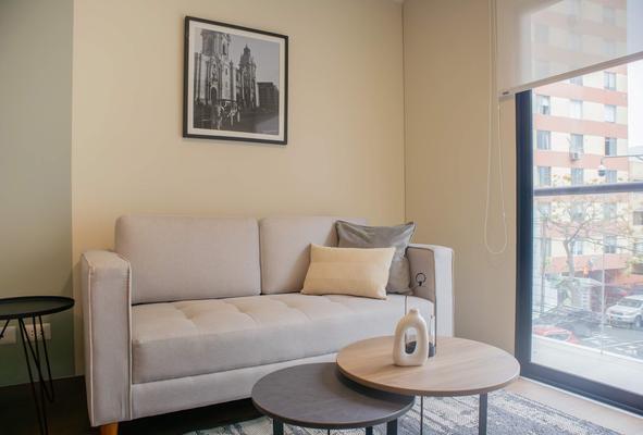 Modern 2BR w/ Scenic Balcony Close to Kennedy Park