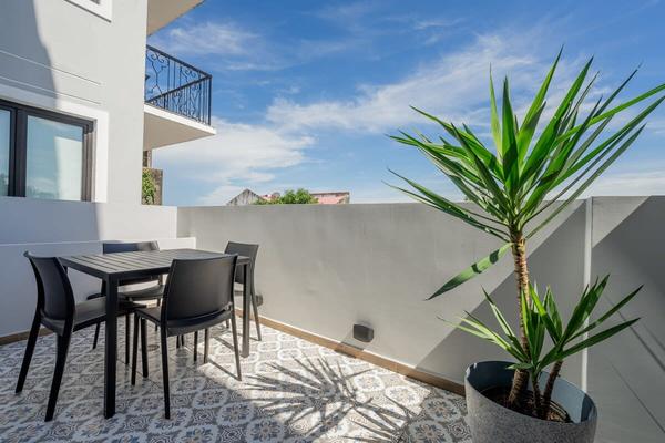 Clear 1BR w/ Terrace in Casco Viejo