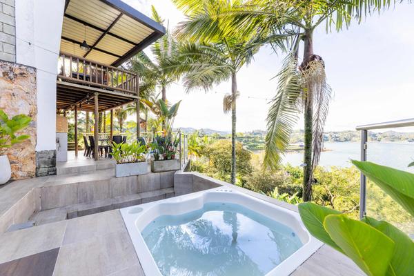 Charming 4BR Villa w/ Terrace in Colombia