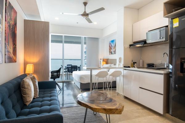 Marvelous OceanView Loft w/ Balcony in Crespo