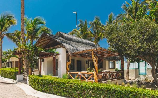 Exclusive 9BR Villa w/ Pool & Jacuzzi