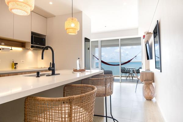 Dazzling Loft w/ Ocean View in Crespo