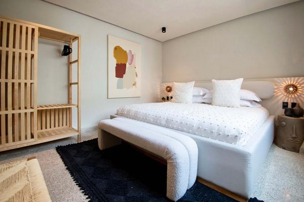 Stylish 6BR with Lovely Terrace