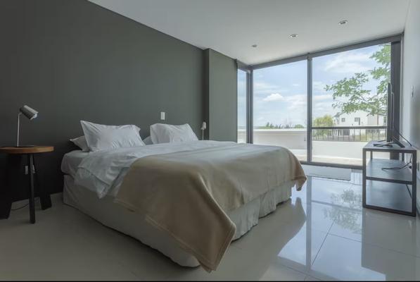 Modern 3BR House w/ Private Pool in Mendoza