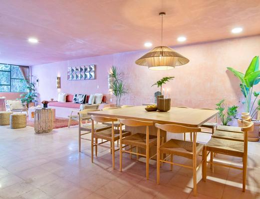 Stunning 10BR Villa with Lovely Terrace