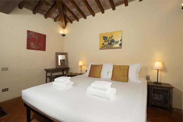 Historic Tower w/ Pool · 10 min from Florence