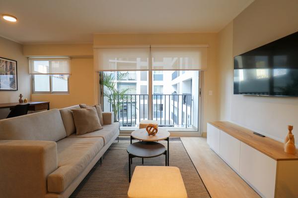 Breathtaking 2BR with Balcony in Miraflores