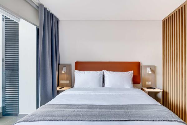 Lovely Loft w/ Balcony in Santa Bárbara