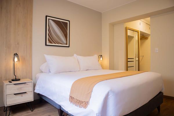 Modern 3BR w/ Balcony Near Kennedy Park