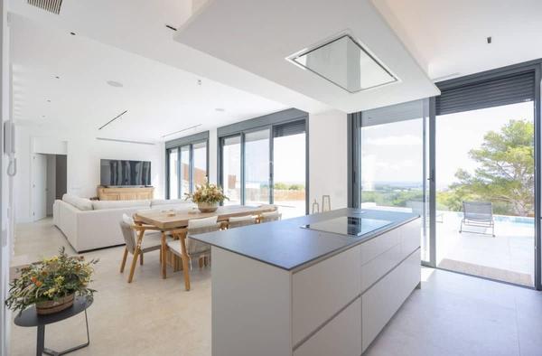 Amazing 7BR House w/ Swimming Pool in Menorca