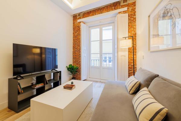 Elegant 2BR at Palacio Real