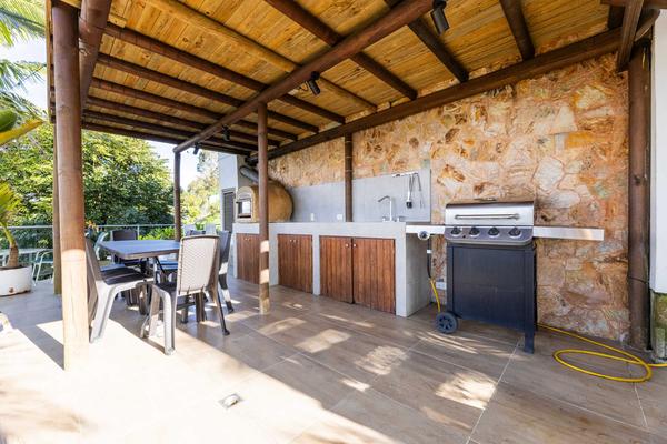 Charming 4BR Villa w/ Terrace in Colombia