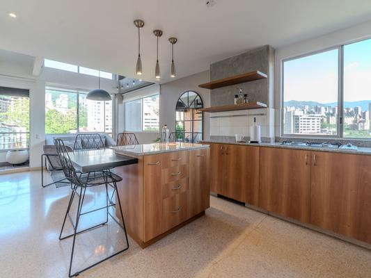 Cozy 1BR Duplex w/ Balcony in Poblado