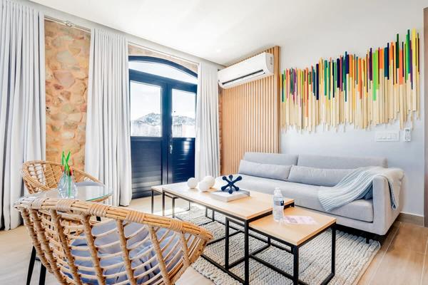 Clear 1BR w/ Terrace in Casco Viejo