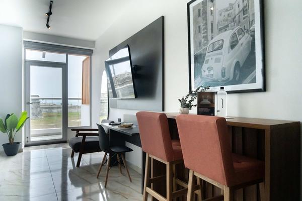 Bright 1BR w/ Ocean View near Walled City