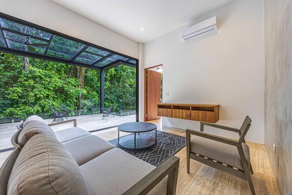 Elegant 4BR Villa w/ Ocean Views & Whale’s Tail Vista