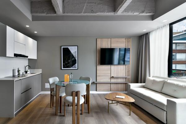 Radiant 2BR w/ Marvelous Deco in Unicentro